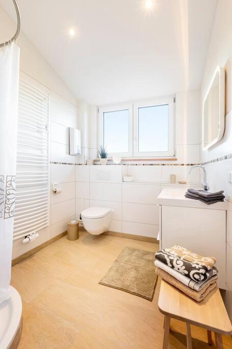 Einfach Schoene Ferienwohnung Backnang Esterno foto